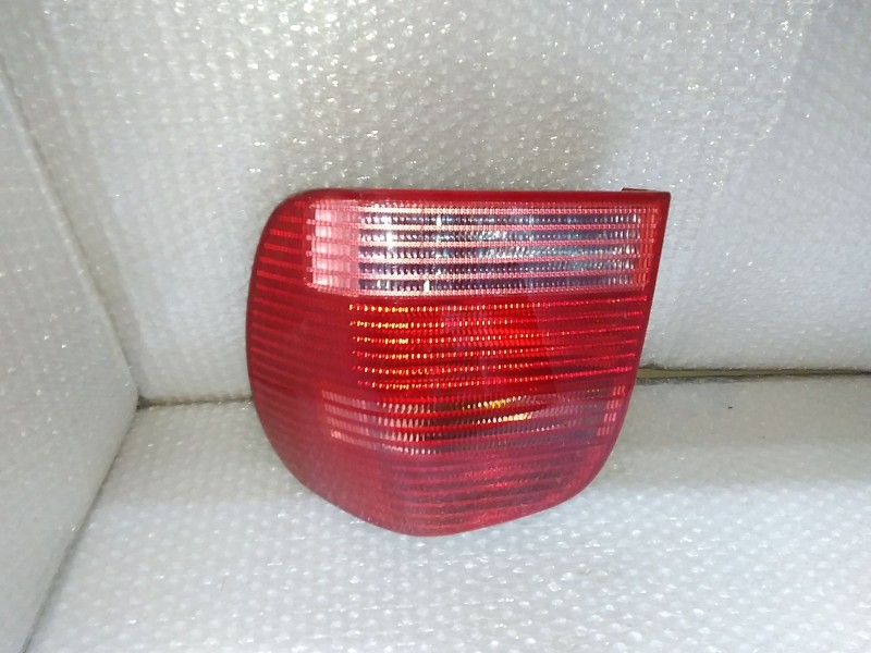 Recambio de piloto trasero izquierdo para volkswagen polo berlina (6n2) conceptline referencia OEM IAM 6N0945095H  TOCADO