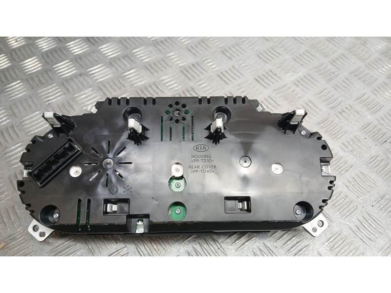 Recambio de cuadro instrumentos para kia cee´d (jd) 1.6 crdi 110 referencia OEM IAM 94003A2332  A2C90106700