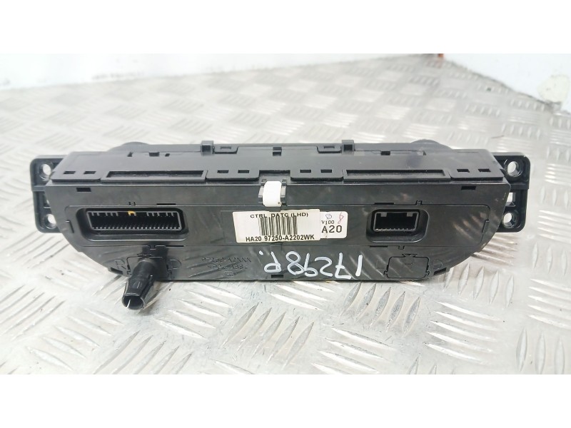 Recambio de mando climatizador para kia cee´d (jd) 1.6 crdi 110 referencia OEM IAM 97250A2202WK  
