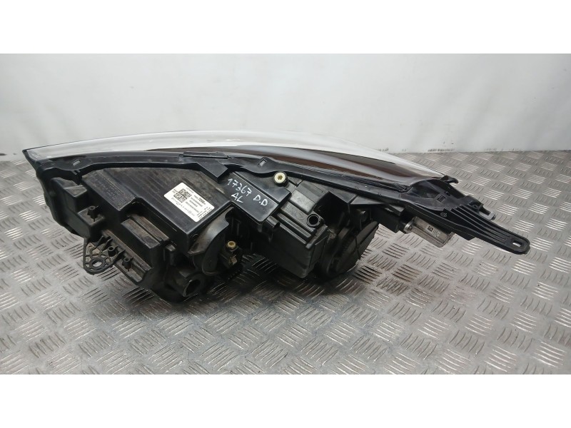 Recambio de faro derecho para opel crossland x / crossland (p17, p2qo) 1.2 (75) referencia OEM IAM 463944839 LED YQ00709880