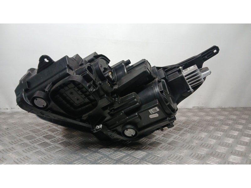 Recambio de faro derecho para opel crossland x / crossland (p17, p2qo) 1.2 (75) referencia OEM IAM 463944839 LED YQ00709880