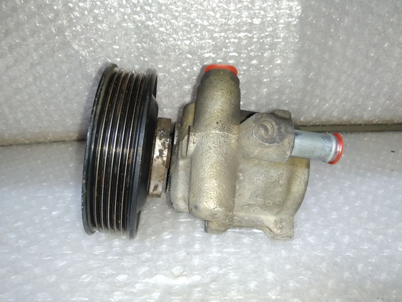 Recambio de bomba direccion para volkswagen polo berlina (6n1) básico referencia OEM IAM 6N0422155E 26056532 DELPHI