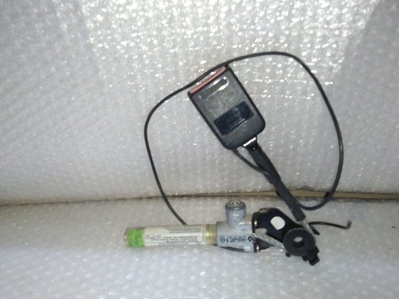 Recambio de pretensor airbag izquierdo para renault megane i scenic (ja0) 1.6e alize referencia OEM IAM 7700832665J  