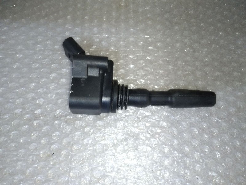 Recambio de bobina encendido para volkswagen polo (6r1) 1.2 tsi referencia OEM IAM 04E905110K 77300010 ELDOR