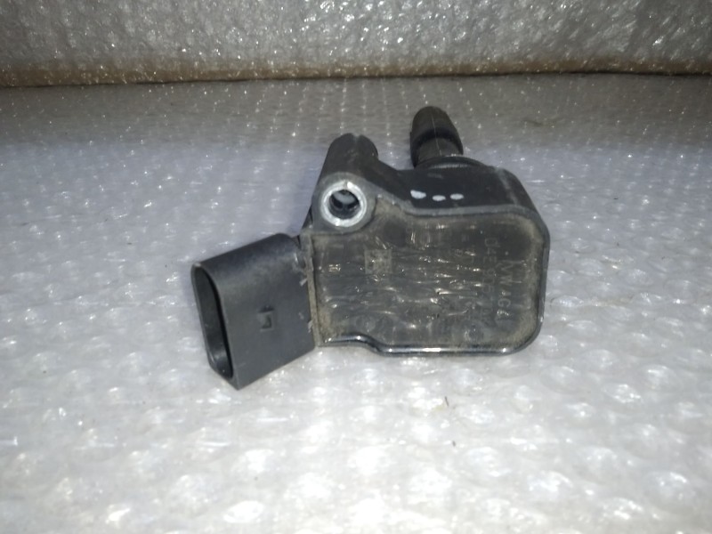 Recambio de bobina encendido para volkswagen polo (6r1) 1.2 tsi referencia OEM IAM 04E905110K 77300010 ELDOR