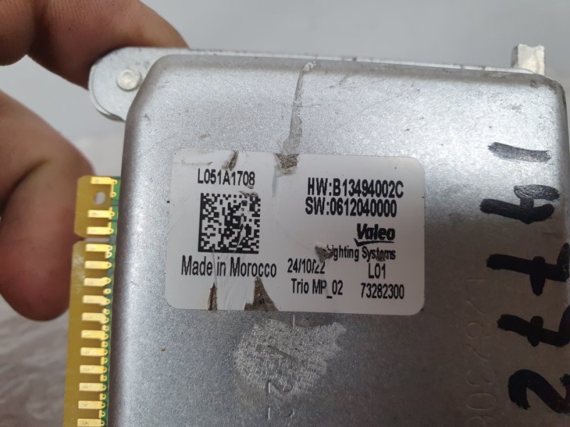 Recambio de centralita faro para opel corsa f edition referencia OEM IAM 0612040000 B13494002C VALEO