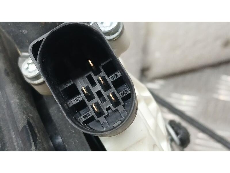 Recambio de elevalunas delantero derecho para bmw x4 (f26) xdrive 20d referencia OEM IAM 7344670S ELECTRICO 5 PINS 7355636E