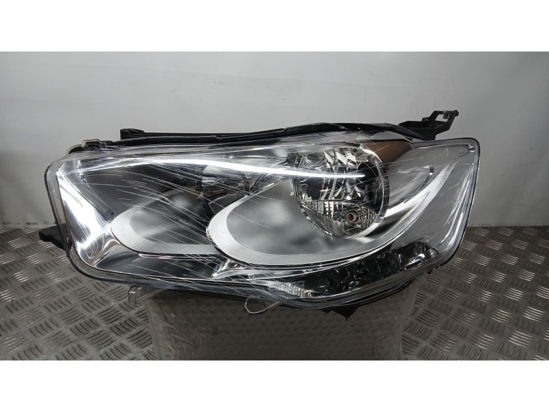 Recambio de faro izquierdo para citroën c-elysée referencia OEM IAM 11040511  
