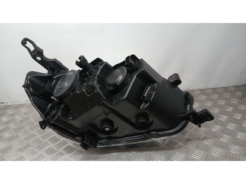 Recambio de faro izquierdo para citroën c-elysée referencia OEM IAM 11040511  