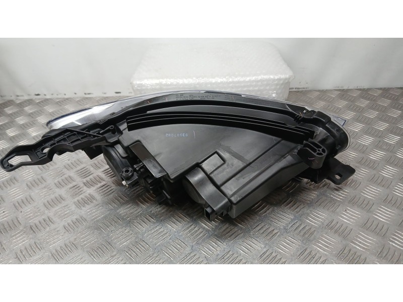 Recambio de faro izquierdo para citroën c-elysée referencia OEM IAM 11040511  