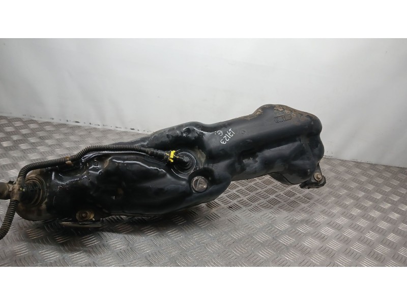 Recambio de deposito adblue para toyota land cruiser prado (_j15_) 2.8 d-4d (gdj150_, gdj155_, gdj150) referencia OEM IAM 778006