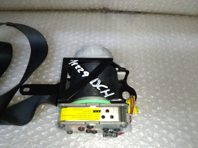 Recambio de pretensor airbag derecho para toyota auris luna referencia OEM IAM   