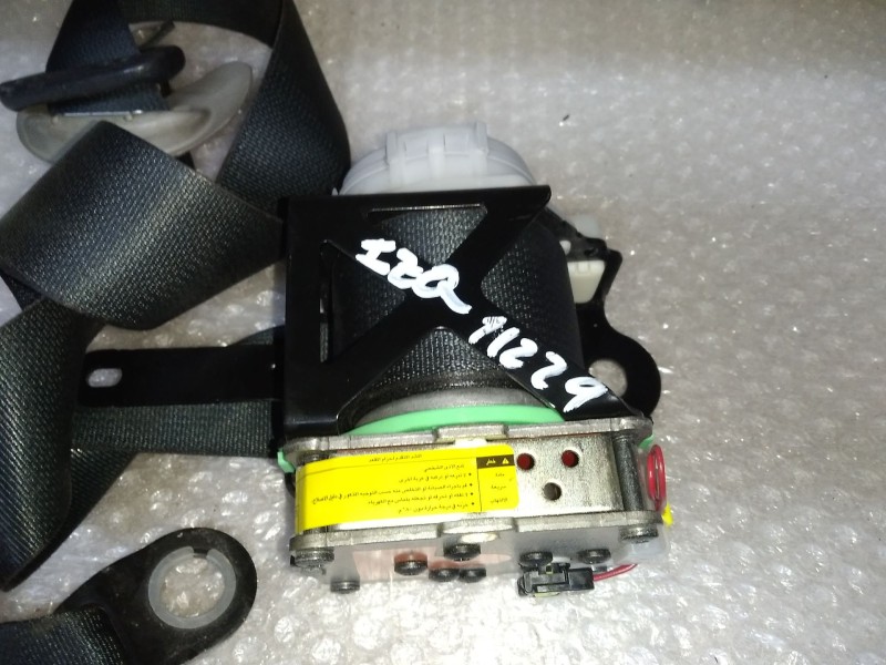 Recambio de pretensor airbag izquierdo para toyota auris luna referencia OEM IAM   