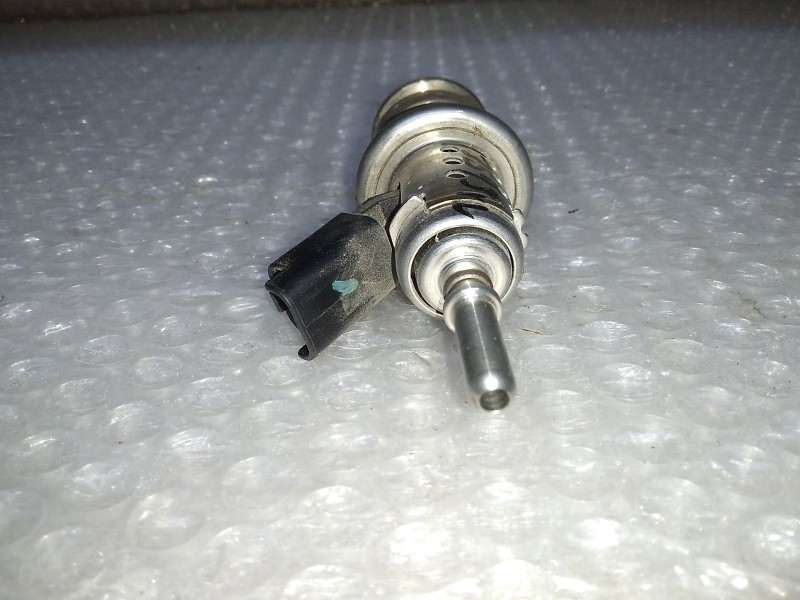 Recambio de inyector adblue para peugeot partner kasten furgon referencia OEM IAM 9813930180  