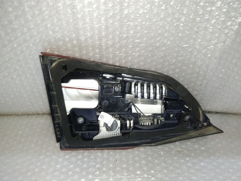 Recambio de piloto trasero derecho para opel astra k sports tourer excellence start/stop referencia OEM IAM 39077383 VALEO INTER