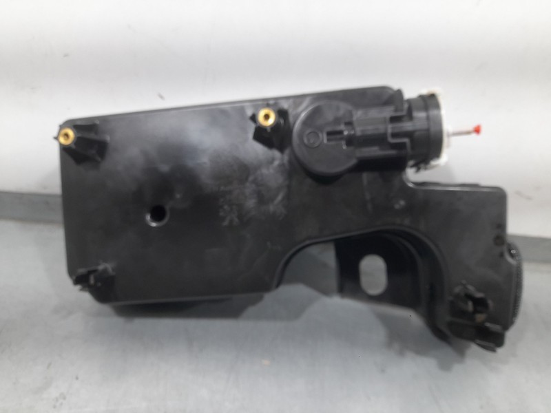 Recambio de deposito aditivo para peugeot 508 sw ii (fc_, fj_, f4_) 2.0 bluehdi 160 referencia OEM IAM 9811823780  