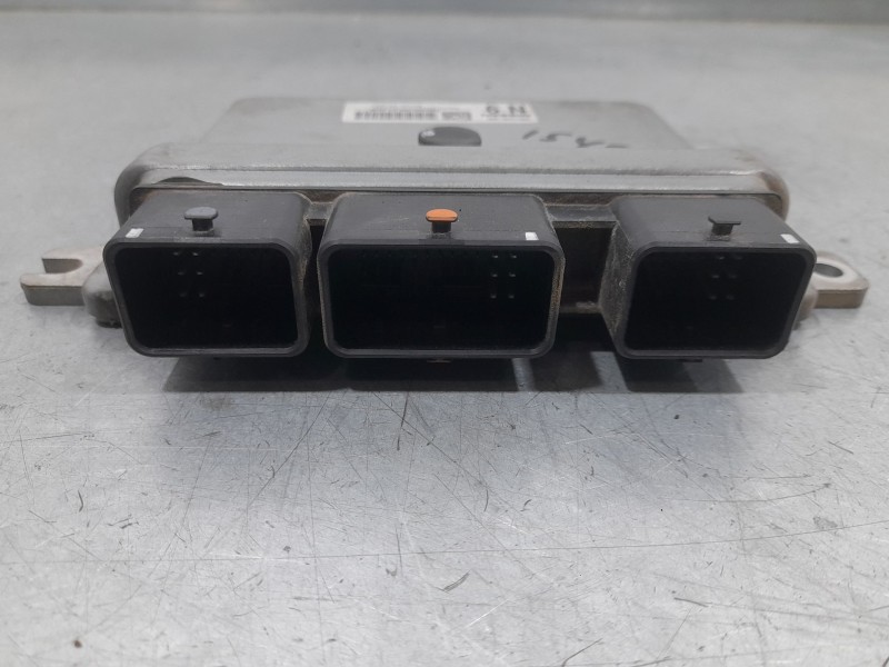 Recambio de centralita motor uce para nissan juke (f15) acenta referencia OEM IAM MEC940390  HITACHI