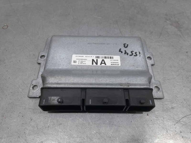 Recambio de centralita motor uce para dacia sandero stepway referencia OEM IAM 237104639S  