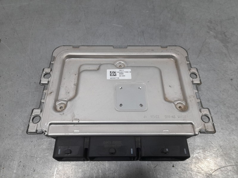 Recambio de centralita motor uce para dacia sandero stepway referencia OEM IAM 237104639S  