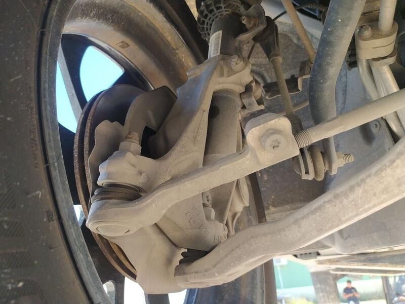 Recambio de mangueta delantera derecha para bmw i3 (i01) electric referencia OEM IAM 31216852160  