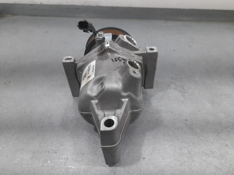 Recambio de compresor aire acondicionado para dacia sandero stepway referencia OEM IAM 926008469R  