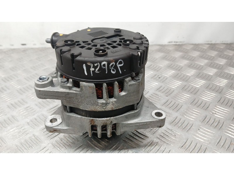 Recambio de alternador para kia cee´d (jd) 1.6 crdi 110 referencia OEM IAM 373002A850 VALEO 2611067