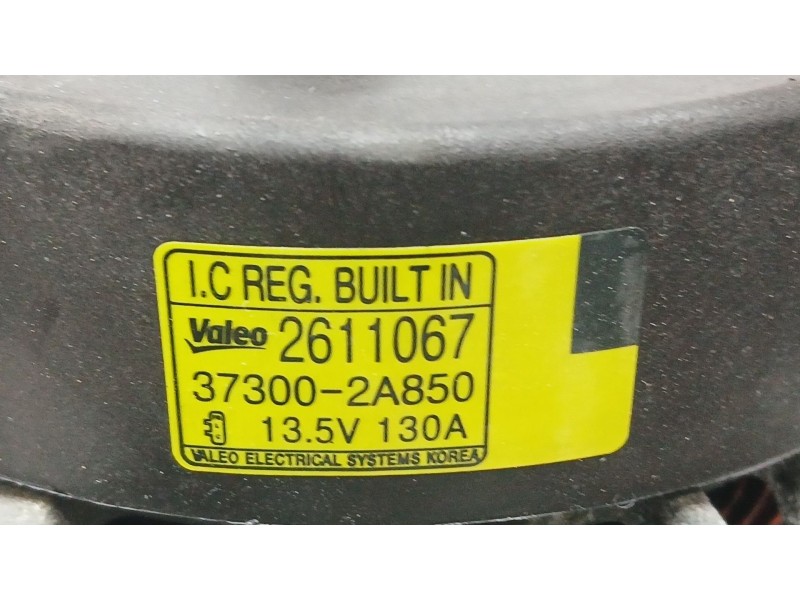 Recambio de alternador para kia cee´d (jd) 1.6 crdi 110 referencia OEM IAM 373002A850 VALEO 2611067