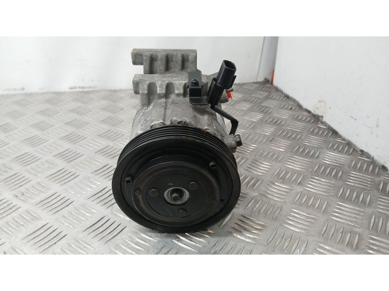 Recambio de compresor aire acondicionado para kia cee´d (jd) 1.6 crdi 110 referencia OEM IAM 97701A6700 HCC F500JDCCE12