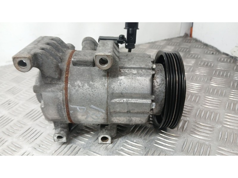 Recambio de compresor aire acondicionado para kia cee´d (jd) 1.6 crdi 110 referencia OEM IAM 97701A6700 HCC F500JDCCE12