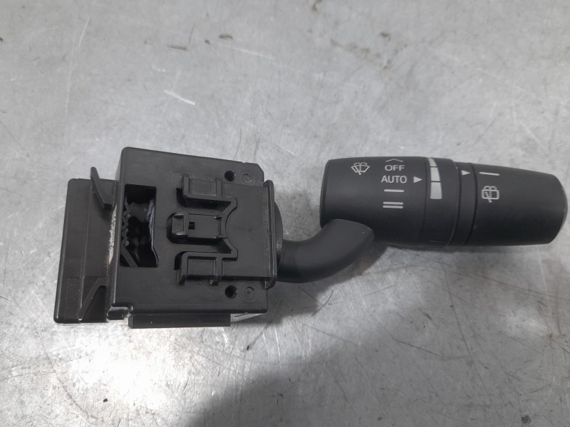 Recambio de mando limpia para mazda 2 lim. () origin referencia OEM IAM DA6B  