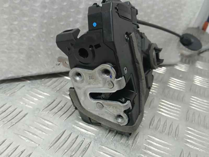 Recambio de cerradura puerta delantera derecha para renault captur ii techno referencia OEM IAM 805024067R  ELECTRICA 4 PINS