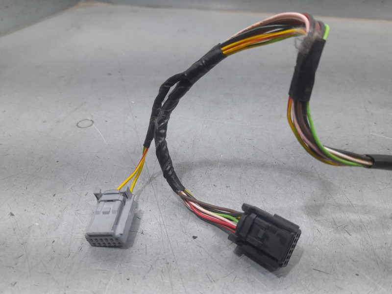 Recambio de retrovisor izquierdo para renault megane iv hatchback (b9a/m/n_) 1.2 tce 130 (b9mr) referencia OEM IAM 30087810 ELEC