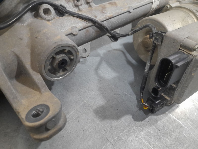 Recambio de cremallera direccion para infiniti q30 1.5d referencia OEM IAM 6700003558A  ELECTRO-MECANICA