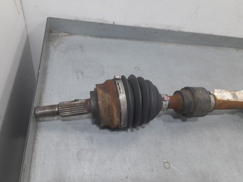 Recambio de transmision delantera derecha para dacia sandero stepway referencia OEM IAM 391003037R  NEXTEER