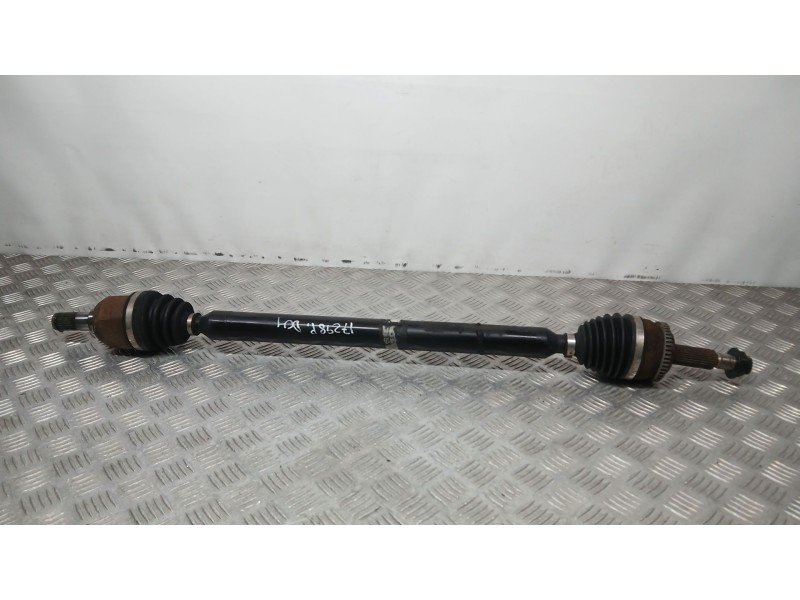 Recambio de transmision delantera derecha para kia cee´d (jd) 1.6 crdi 110 referencia OEM IAM 49501A6100  