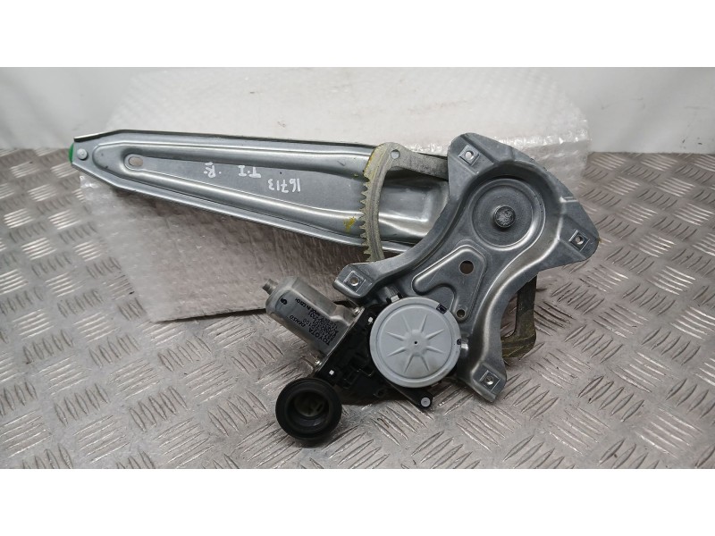 Recambio de elevalunas trasero izquierdo para toyota yaris (_p13_) 1.5 hybrid (nhp130_) referencia OEM IAM 857100D100 ELECTRICO 