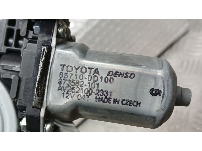Recambio de elevalunas trasero izquierdo para toyota yaris (_p13_) 1.5 hybrid (nhp130_) referencia OEM IAM 857100D100 ELECTRICO 