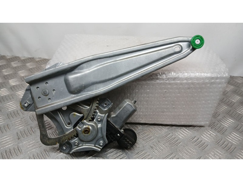 Recambio de elevalunas trasero izquierdo para toyota yaris (_p13_) 1.5 hybrid (nhp130_) referencia OEM IAM 857100D100 ELECTRICO 