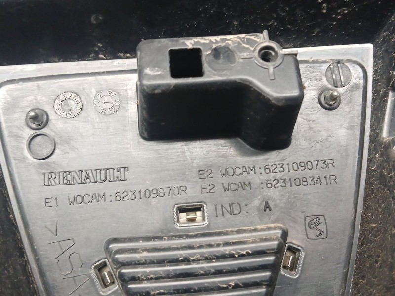 Recambio de rejilla delantera para dacia sandero iii 1.0 tce 90 referencia OEM IAM 623109870R  