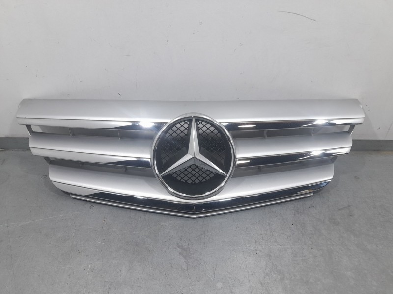 Recambio de rejilla delantera para mercedes-benz clase b sports tourer (w245) b 180 cdi (245.207) referencia OEM IAM 1698802183 