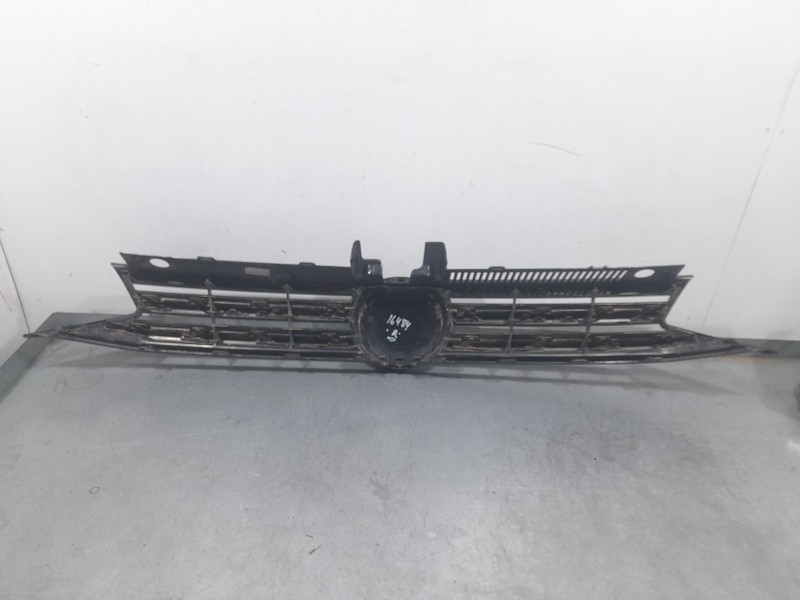 Recambio de rejilla delantera para volkswagen touran (5t1) 1.6 tdi referencia OEM IAM 5TA853655  