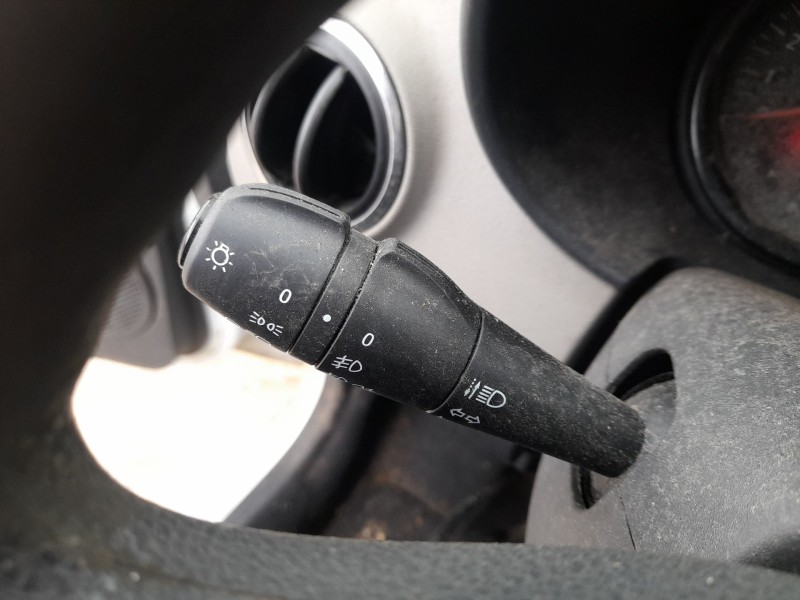 Recambio de mando luces y limpia para dacia dokker furgoneta/monovolumen 1.5 dci (feaj) referencia OEM IAM   