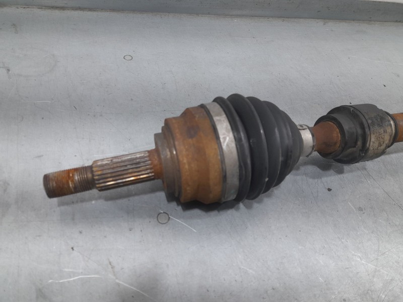 Recambio de transmision delantera izquierda para dacia sandero stepway referencia OEM IAM 391011411R  NEXTEER