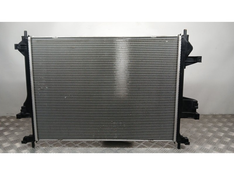 Recambio de radiador agua para jaecoo 7 phev 1.5 tgdi 255kw referencia OEM IAM 302000021AA CHERY 302001734AA