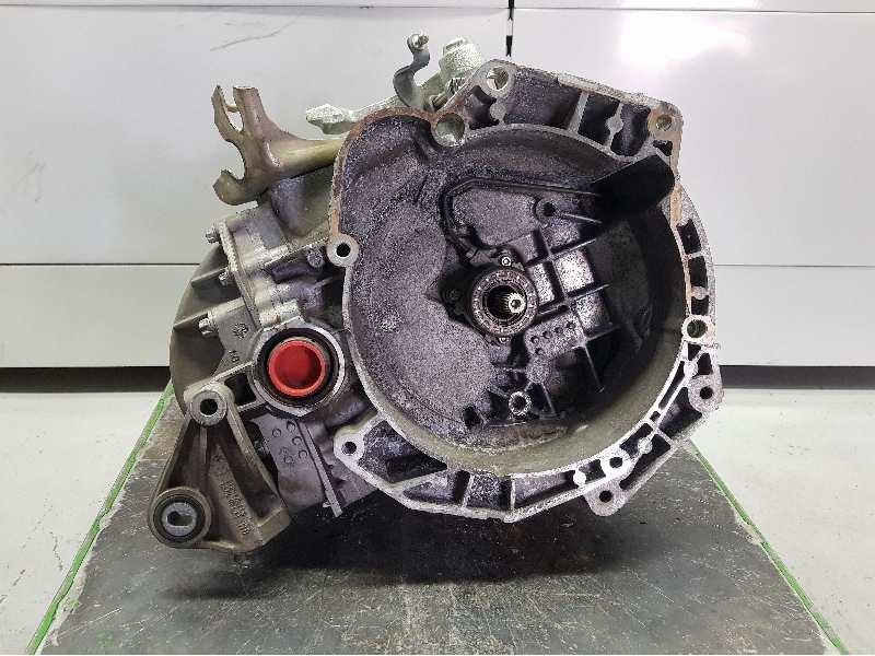 Recambio de caja cambios para opel corsa d enjoy referencia OEM IAM M20O13DI 3722NA 6VELOCIDADES