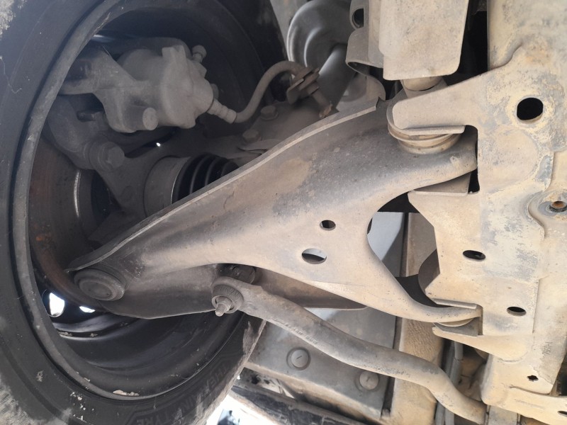 Recambio de brazo suspension inferior delantero derecho para dacia dokker furgoneta/monovolumen 1.5 dci (feaj) referencia OEM IA