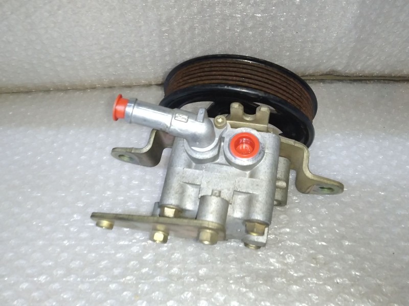 Recambio de bomba direccion para nissan x-trail (t30) edition elegance referencia OEM IAM 6X134153 8H305 UNISIA JECS