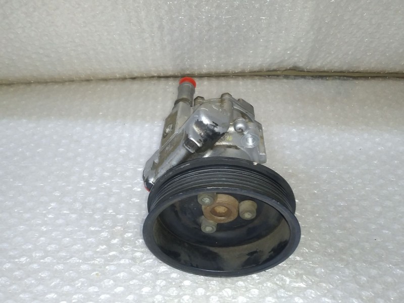 Recambio de bomba direccion para volkswagen polo berlina (6n2) conceptline referencia OEM IAM 032145157A  ZF