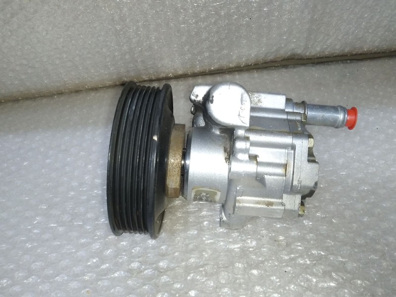 Recambio de bomba direccion para volkswagen polo berlina (6n2) conceptline referencia OEM IAM 032145157A  ZF
