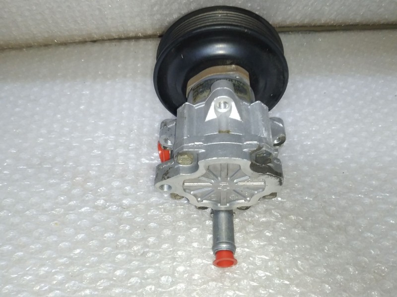 Recambio de bomba direccion para volkswagen polo berlina (6n2) conceptline referencia OEM IAM 032145157A  ZF